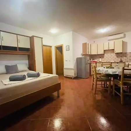 Studio 2+2 * Pakostane