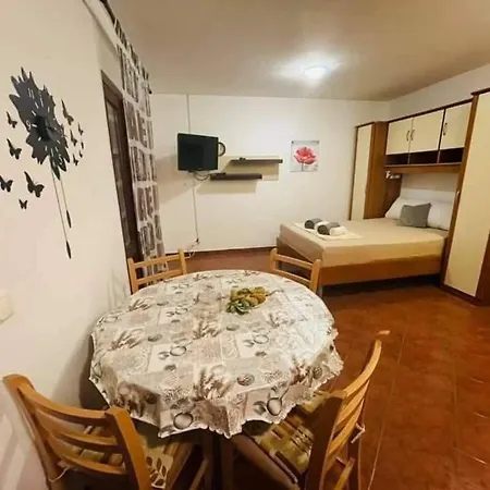 Studio 2+2 * Pakostane
